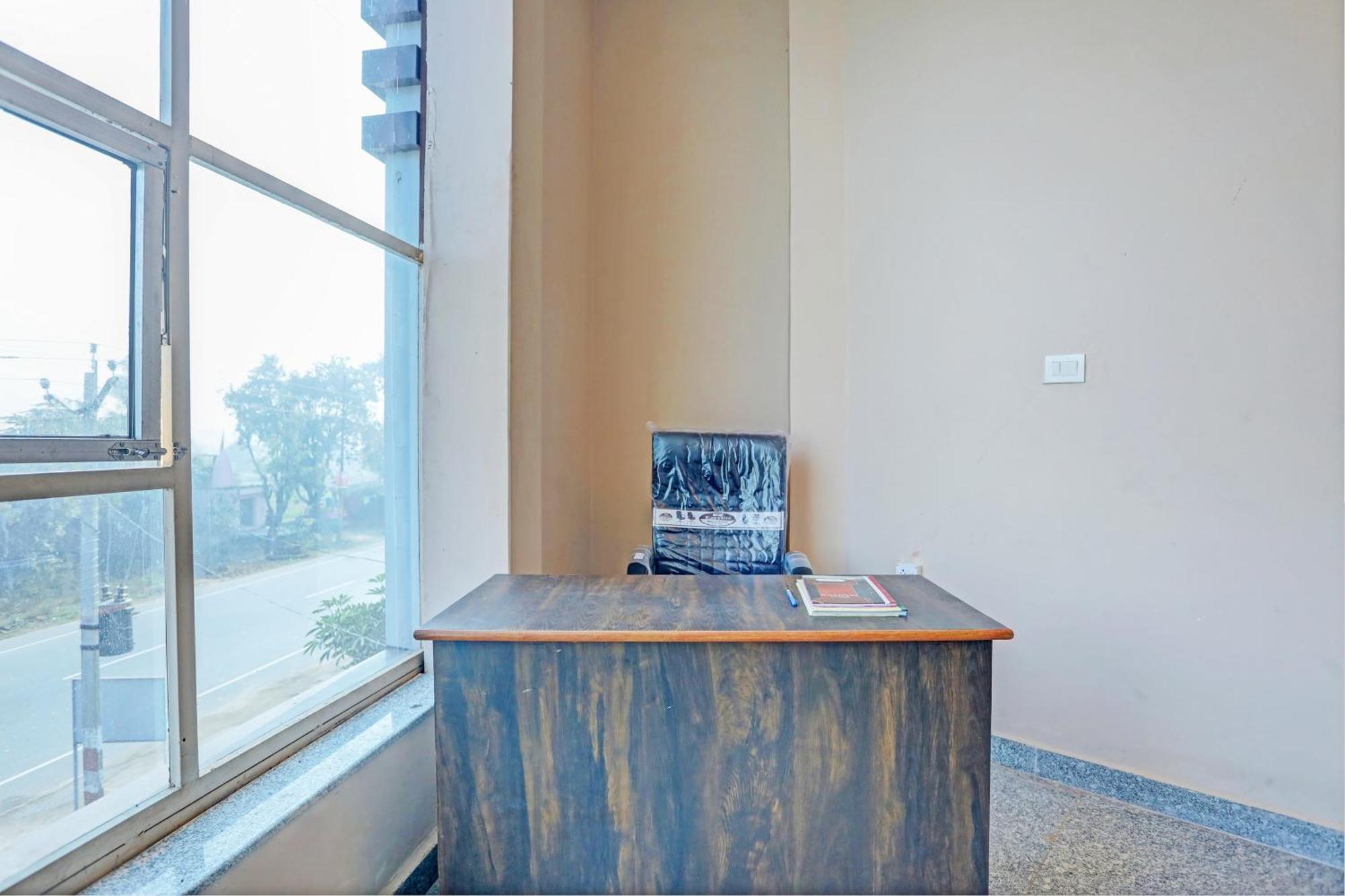 Oyo Moon Light Hotel Etah Exterior foto