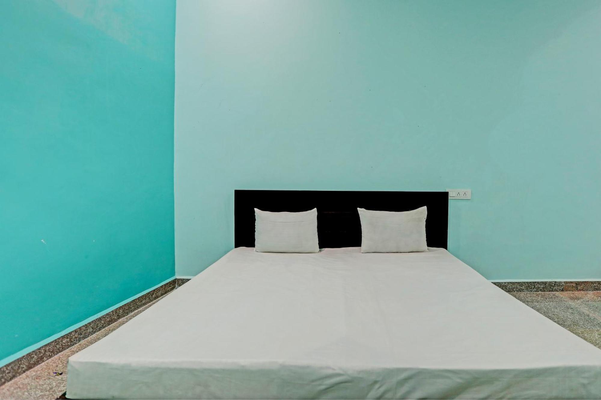 Oyo Moon Light Hotel Etah Exterior foto