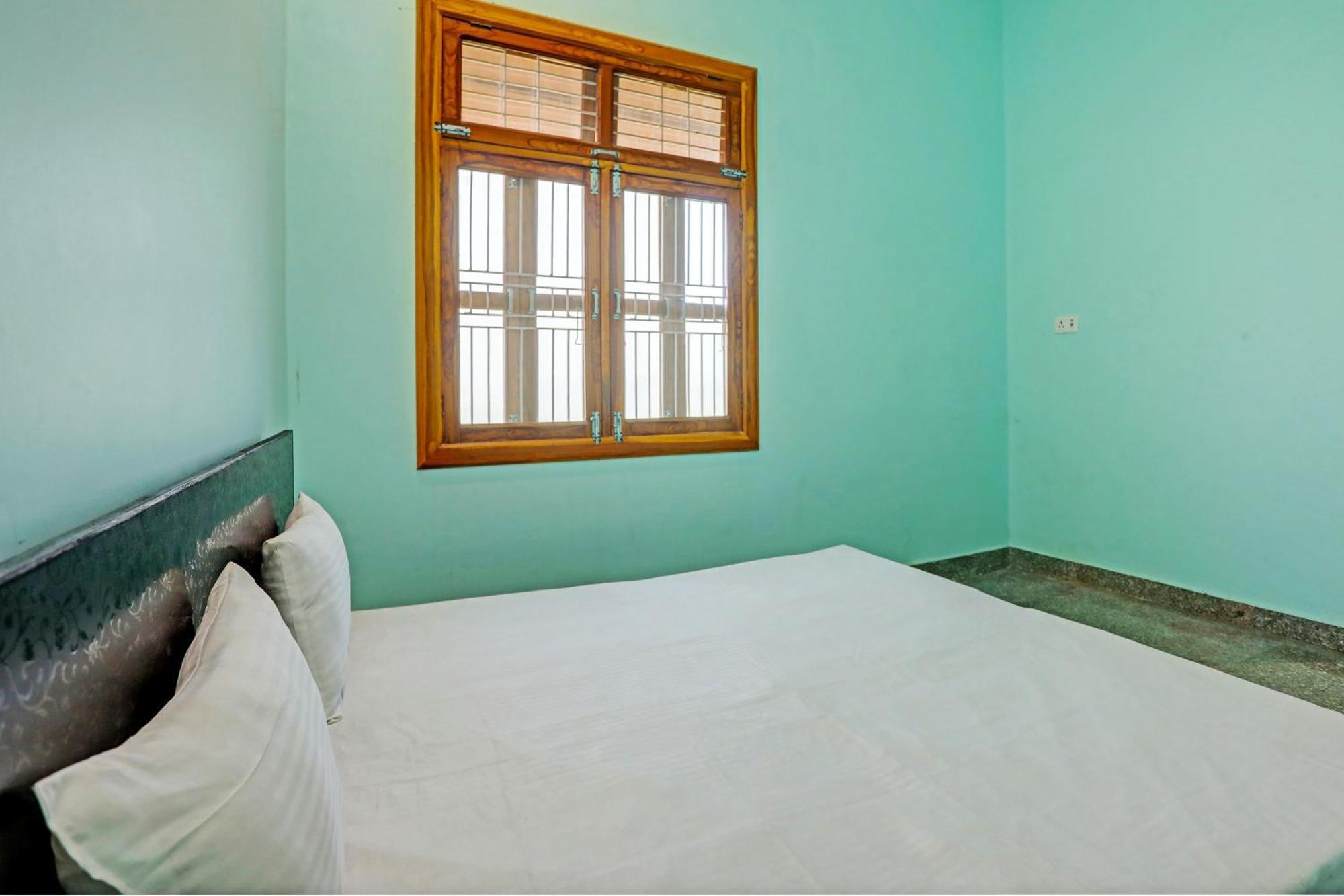 Oyo Moon Light Hotel Etah Exterior foto