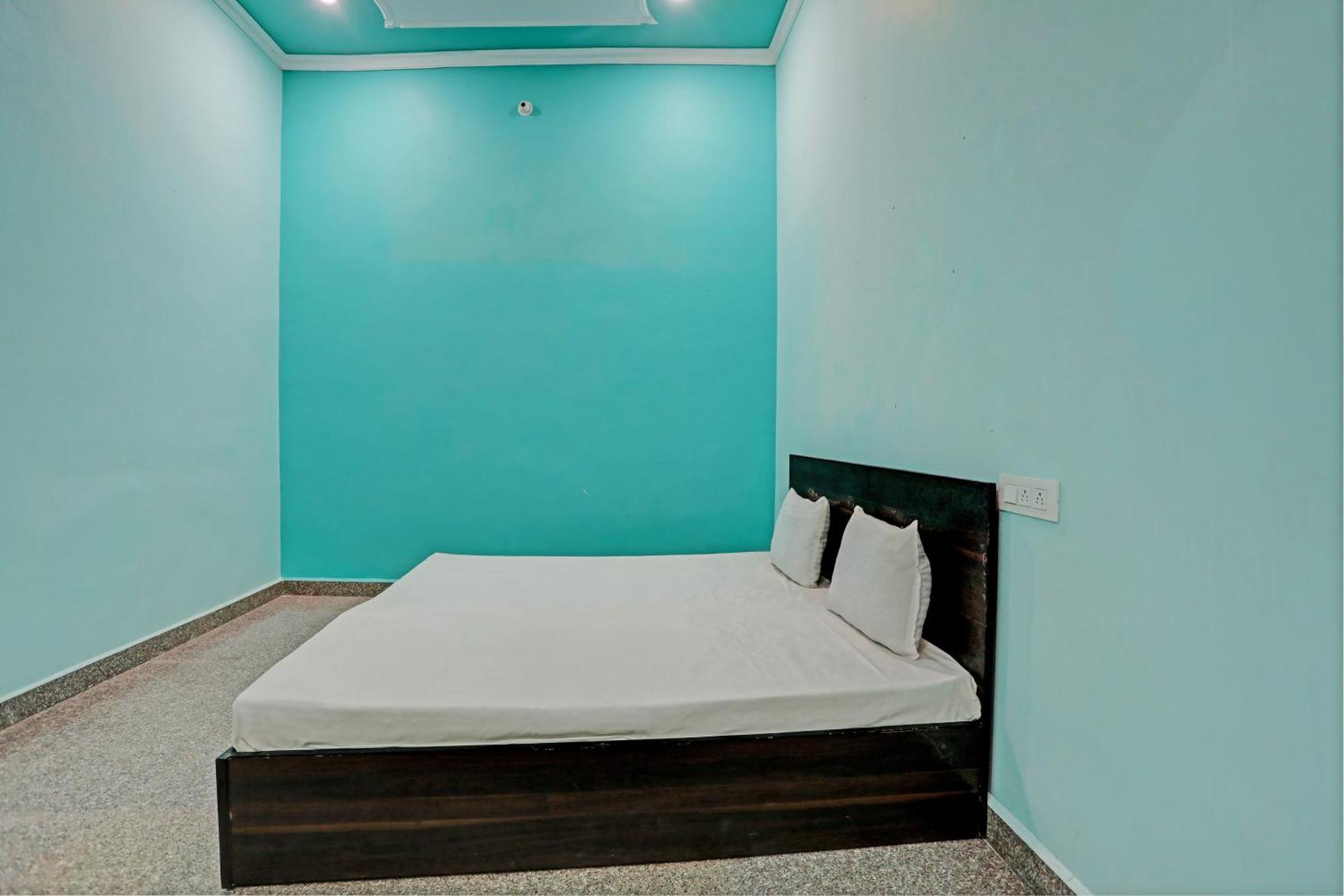 Oyo Moon Light Hotel Etah Exterior foto