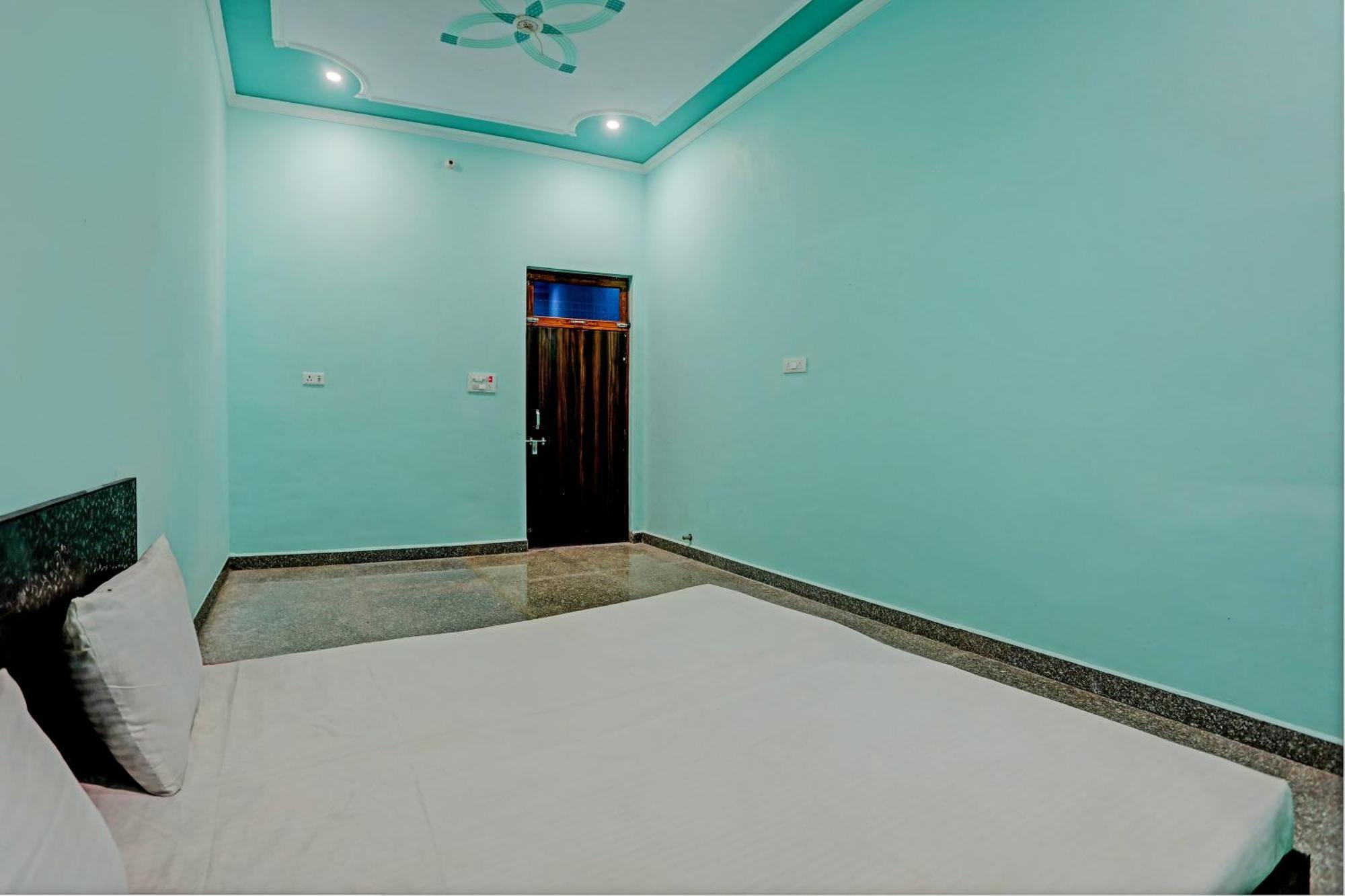 Oyo Moon Light Hotel Etah Exterior foto